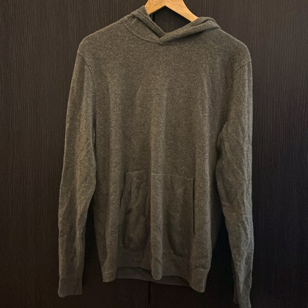 100% Cashmere Hoodie. Banana Republic Medium Men’s